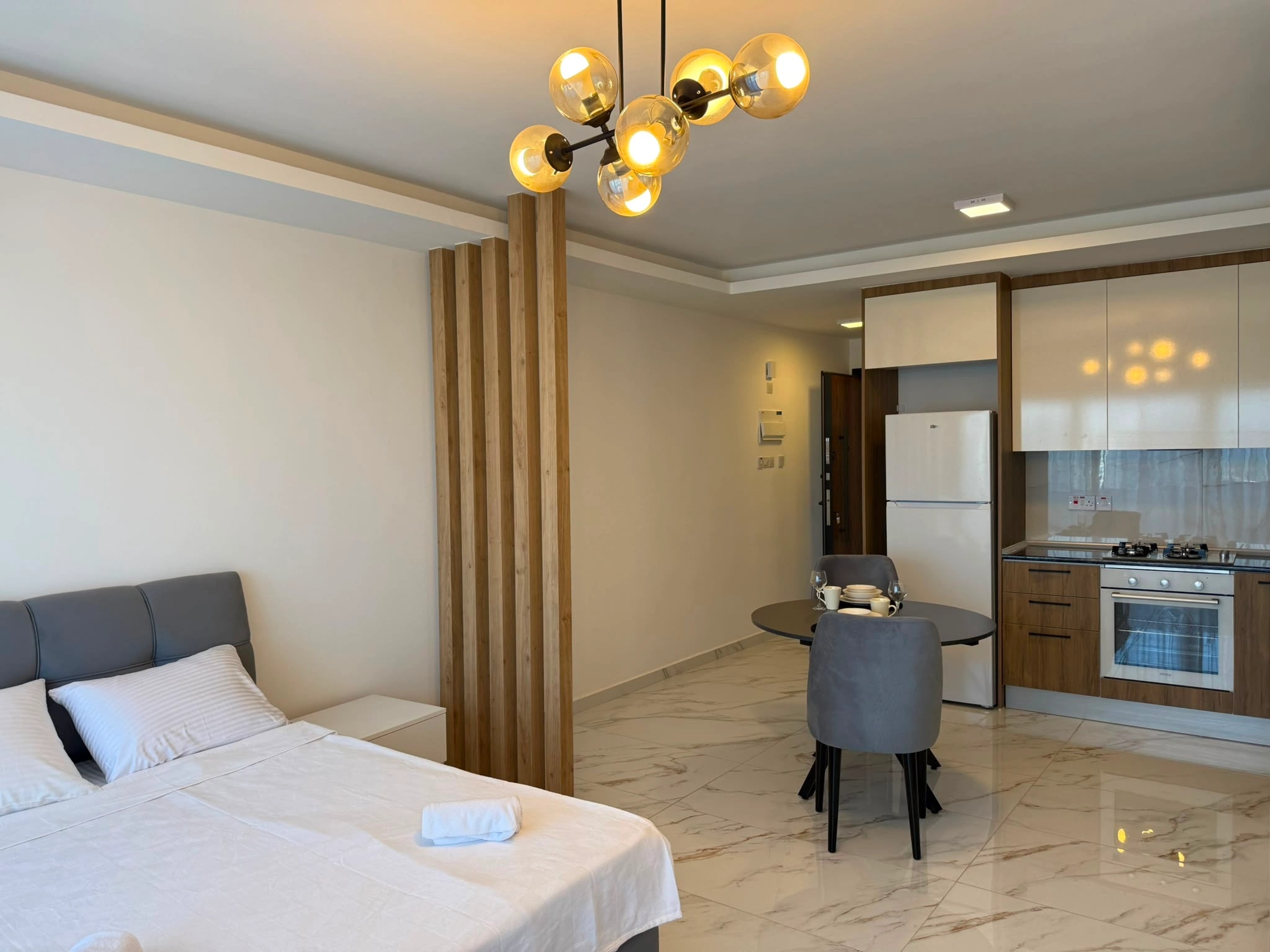 Studio Apartment 76